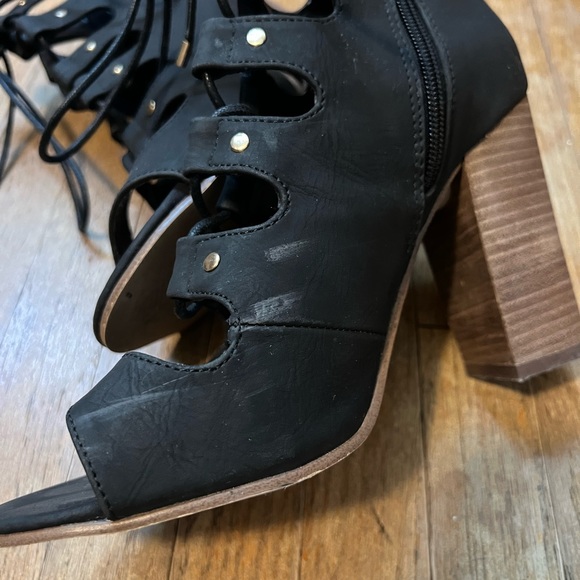 Aldo women’s high heel in black women’s size 7.5 - Picture 4 of 10